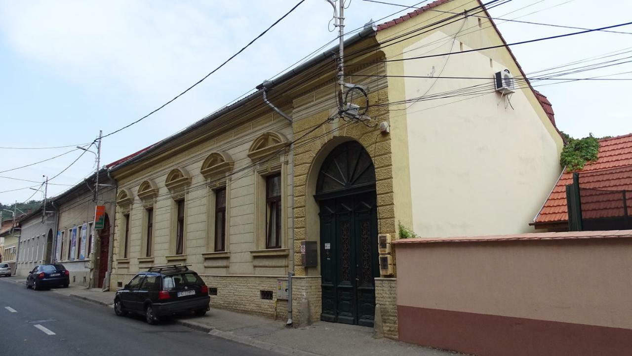 Hôtel Casa Elysee à Deva Extérieur photo